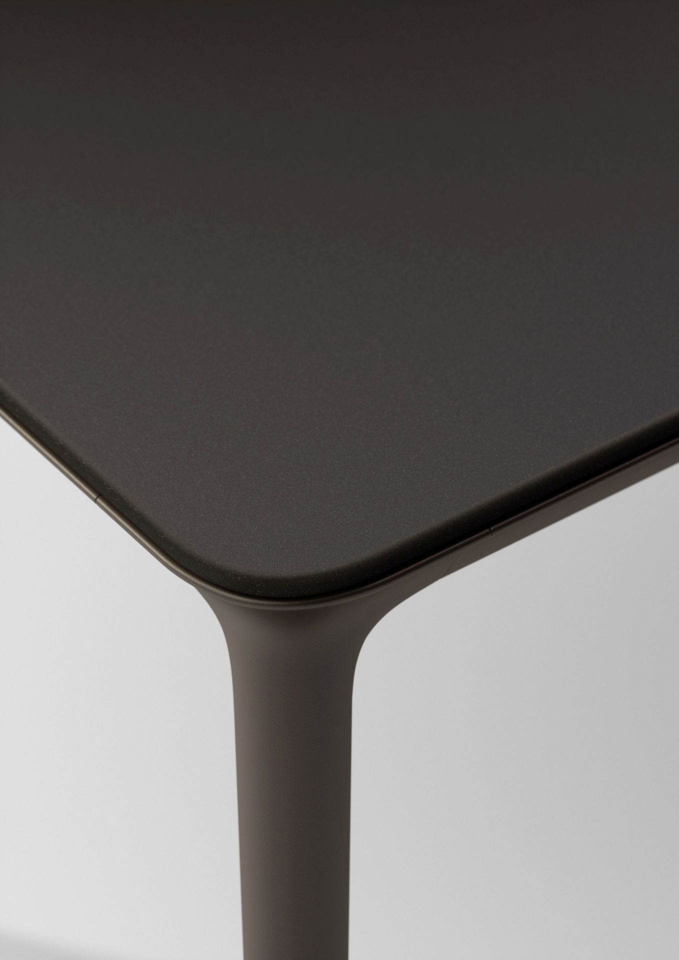 Bellmonde Dining Table M Outdoor HPL tabletop Dedon