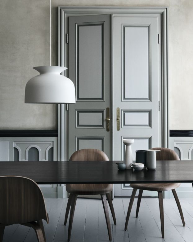 GUBI Dining Table elliptical Gubi