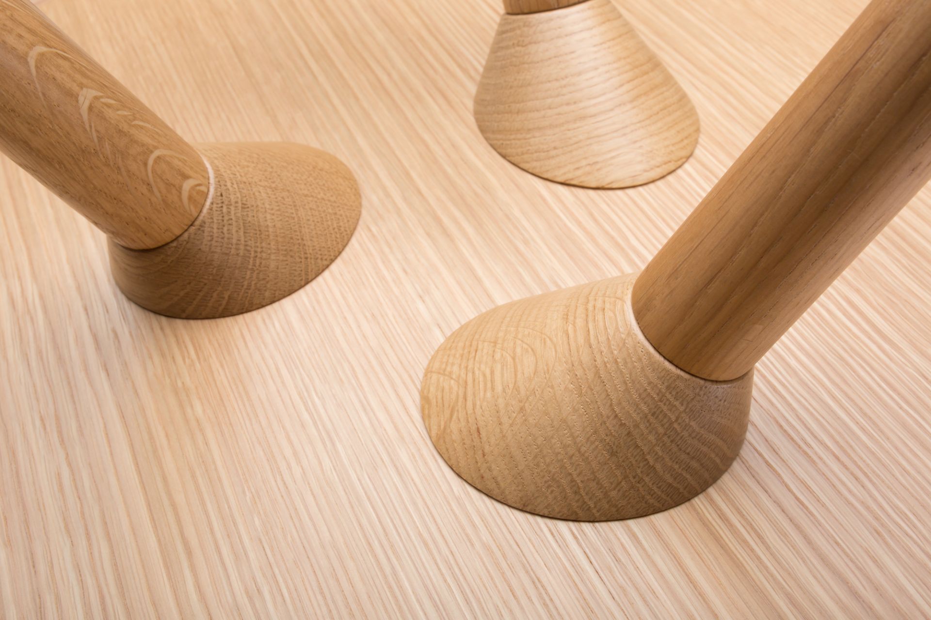 Turn low side table natural oak Maigrau