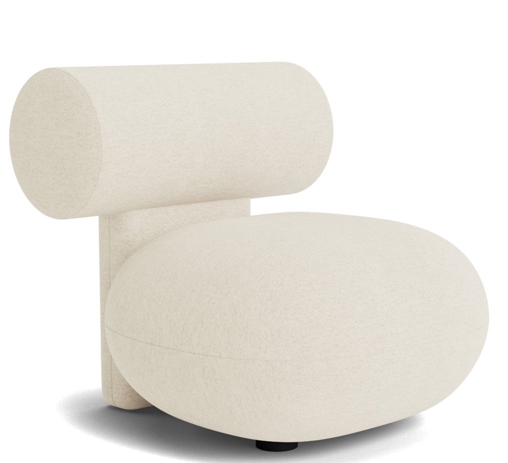 Hippo Lounge Chair Sessel Vollgepolstert von NORR11 in Beige, moderner Design Sessel für Wohnzimmer.