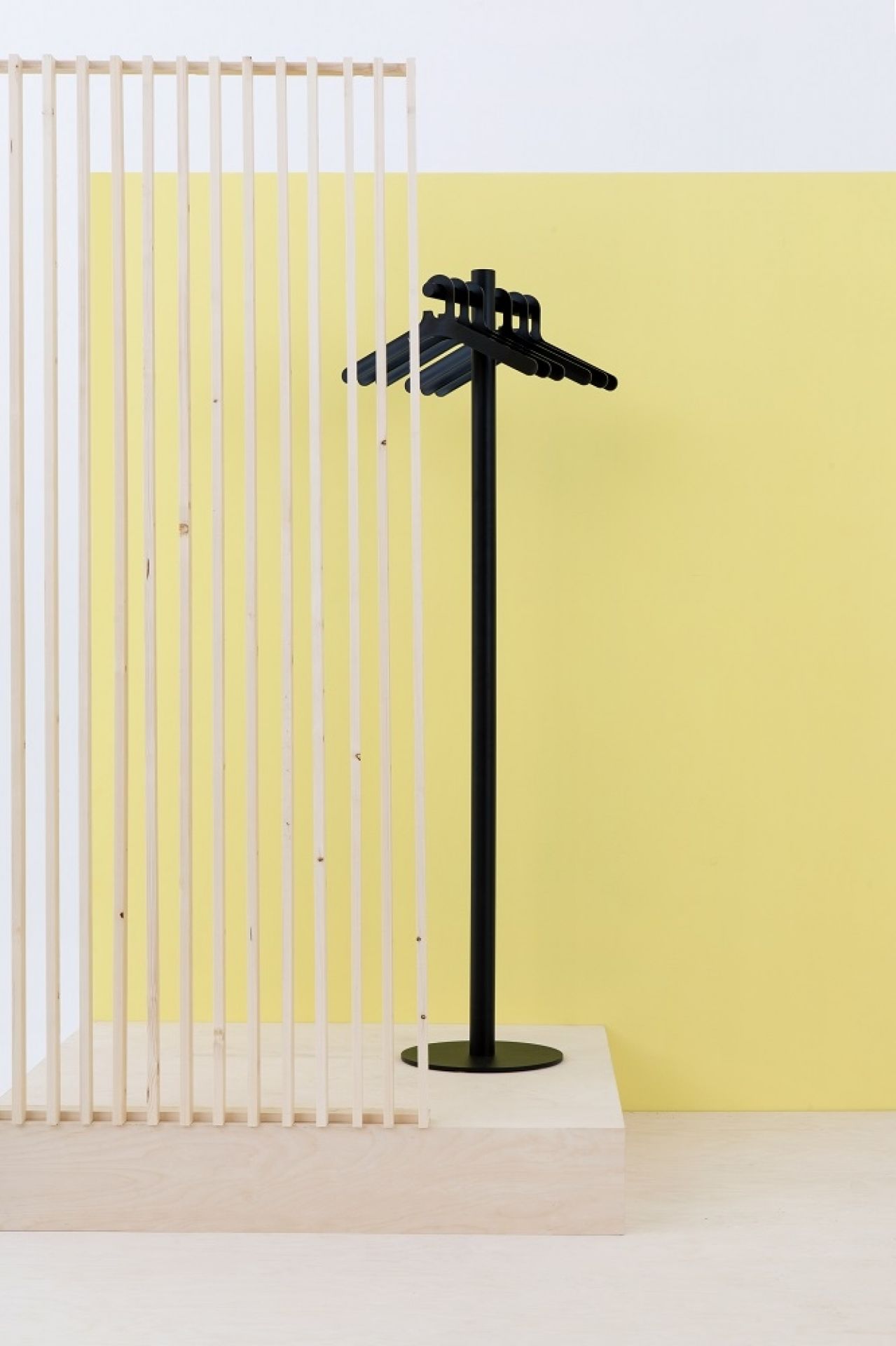 Pole Coat stand Cascando