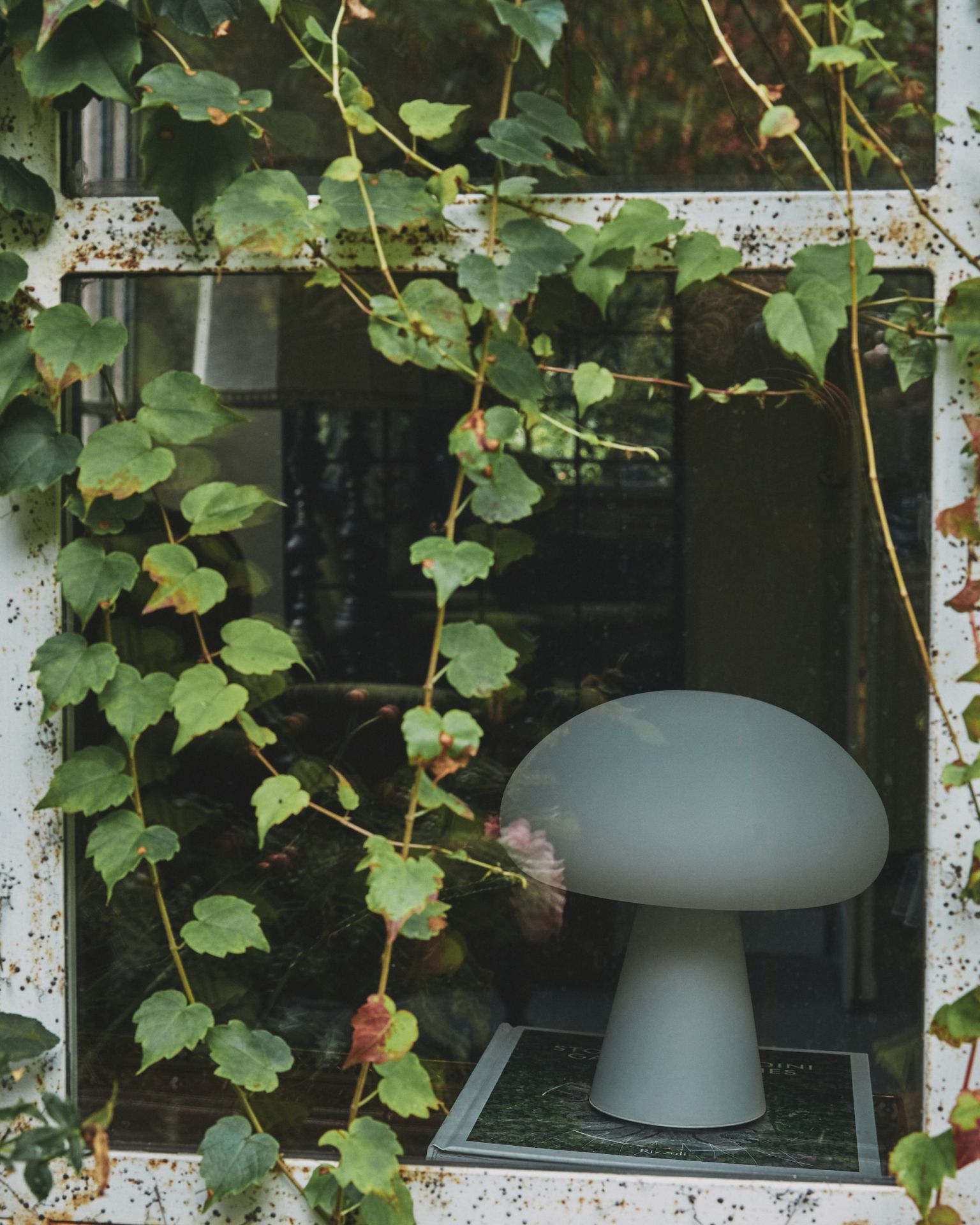 Obello cordless table lamp Gubi SINGLE PIECE