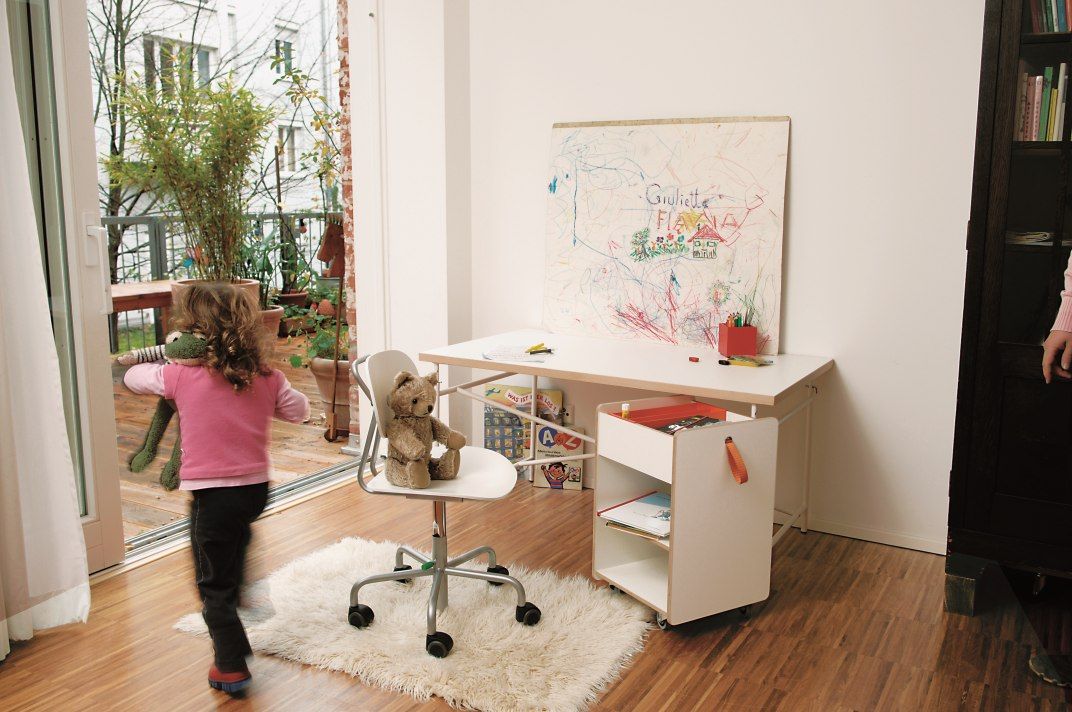 Turtle swivel chair for children Richard Lampert