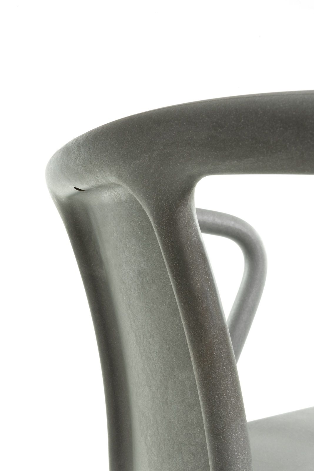 RE Air-ArmChair Indoor / Outdoor 100% Recycled Armchair Magis 