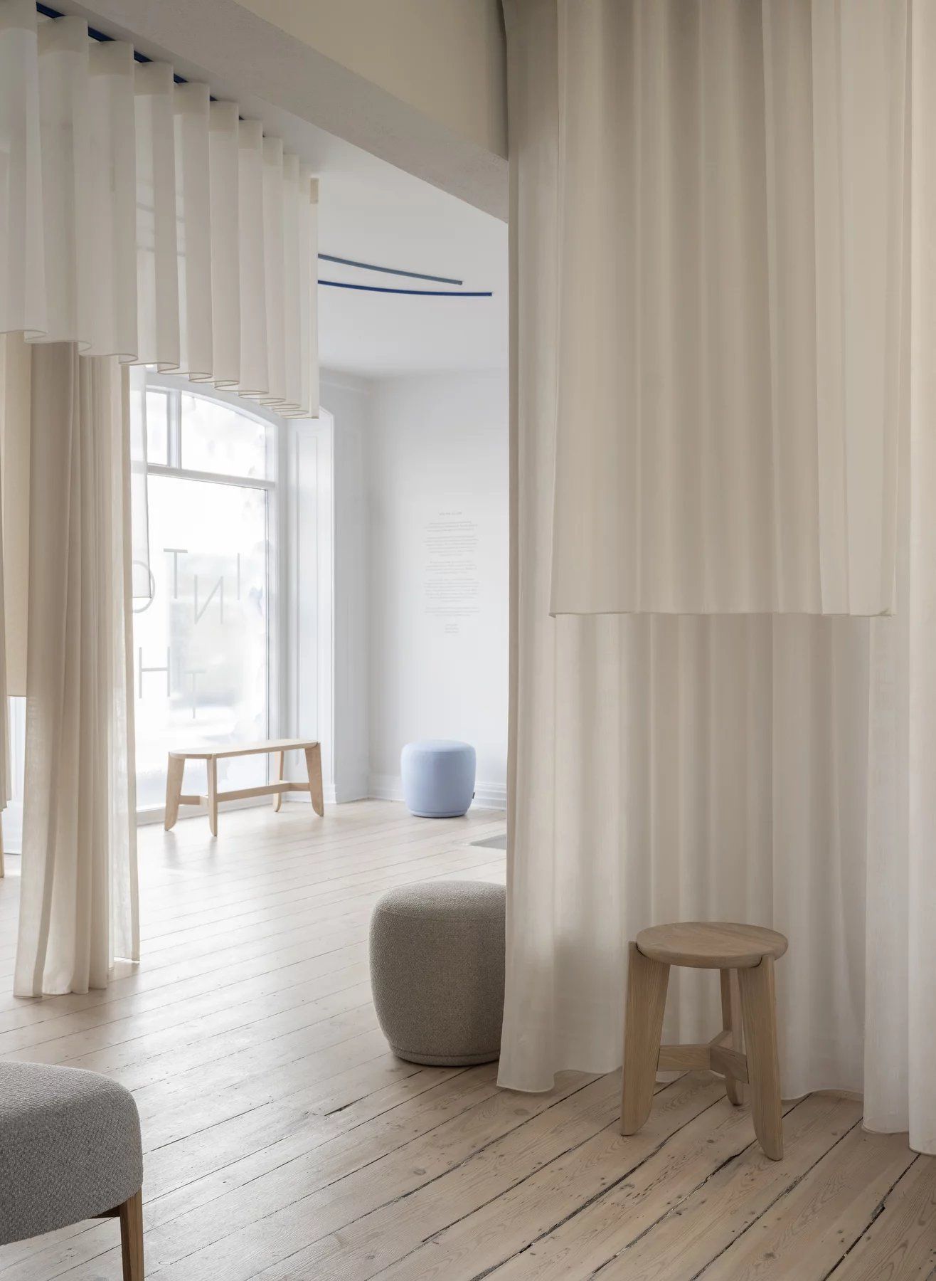Kuon 2-seater sofa Blomus Boucla - Shitake 