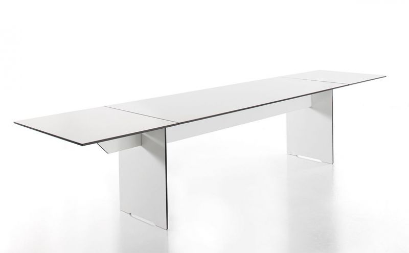 Riva Outdoor Folding Table Conmoto