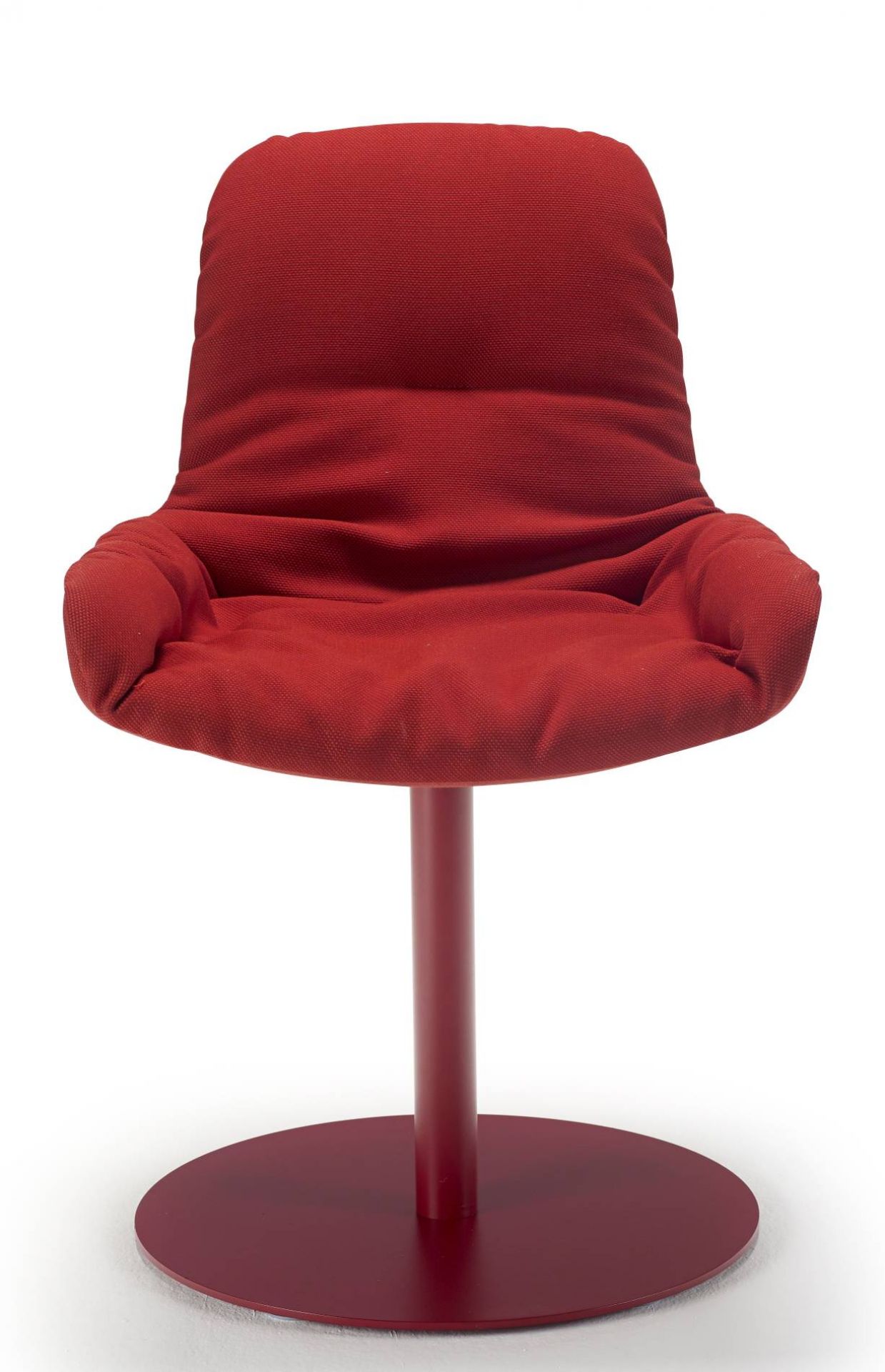 Leya chair armrest low Freifrau Manufaktur