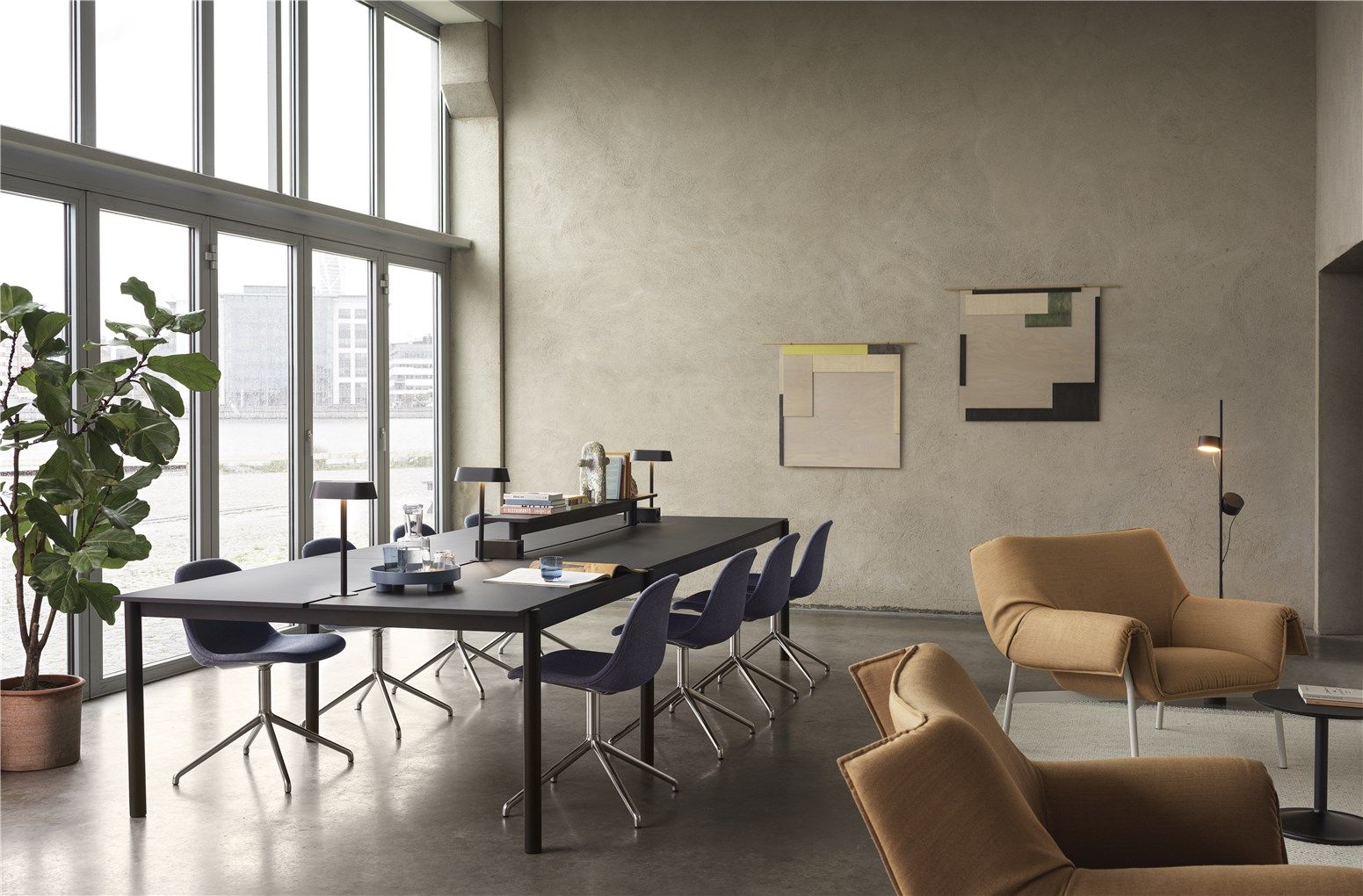 Post Floor Lamp Muuto