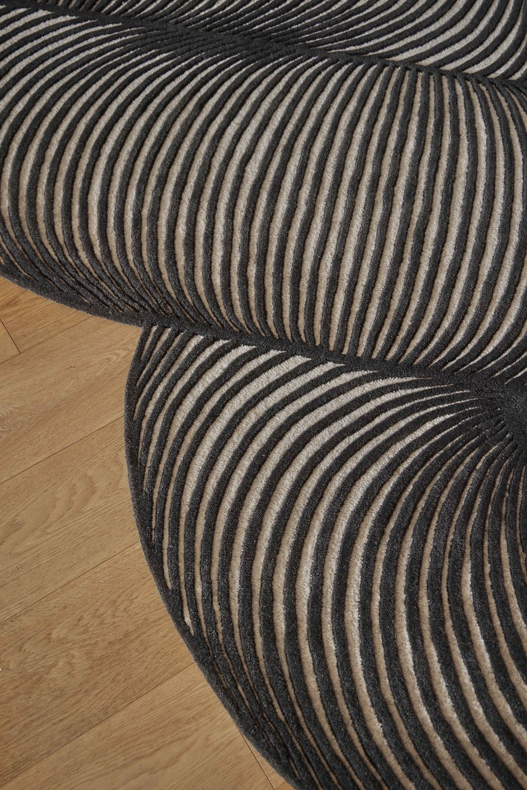 Giro Rug Carpet 132 x 324 cm Gan 