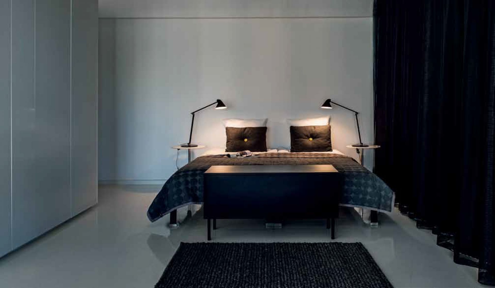 NJP table lamp Louis Poulsen