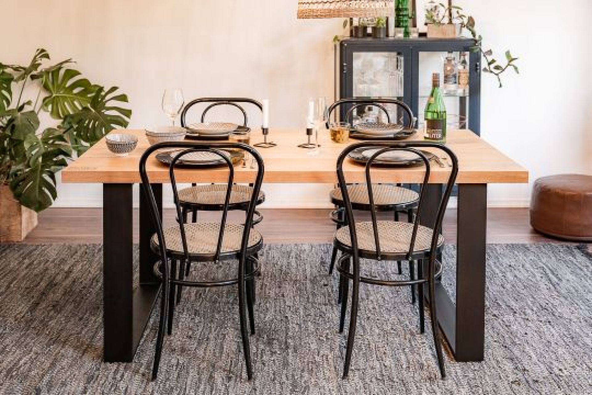 No. 1 Dining table Opa Erwin No. 1 Dining table Opa Erwin
