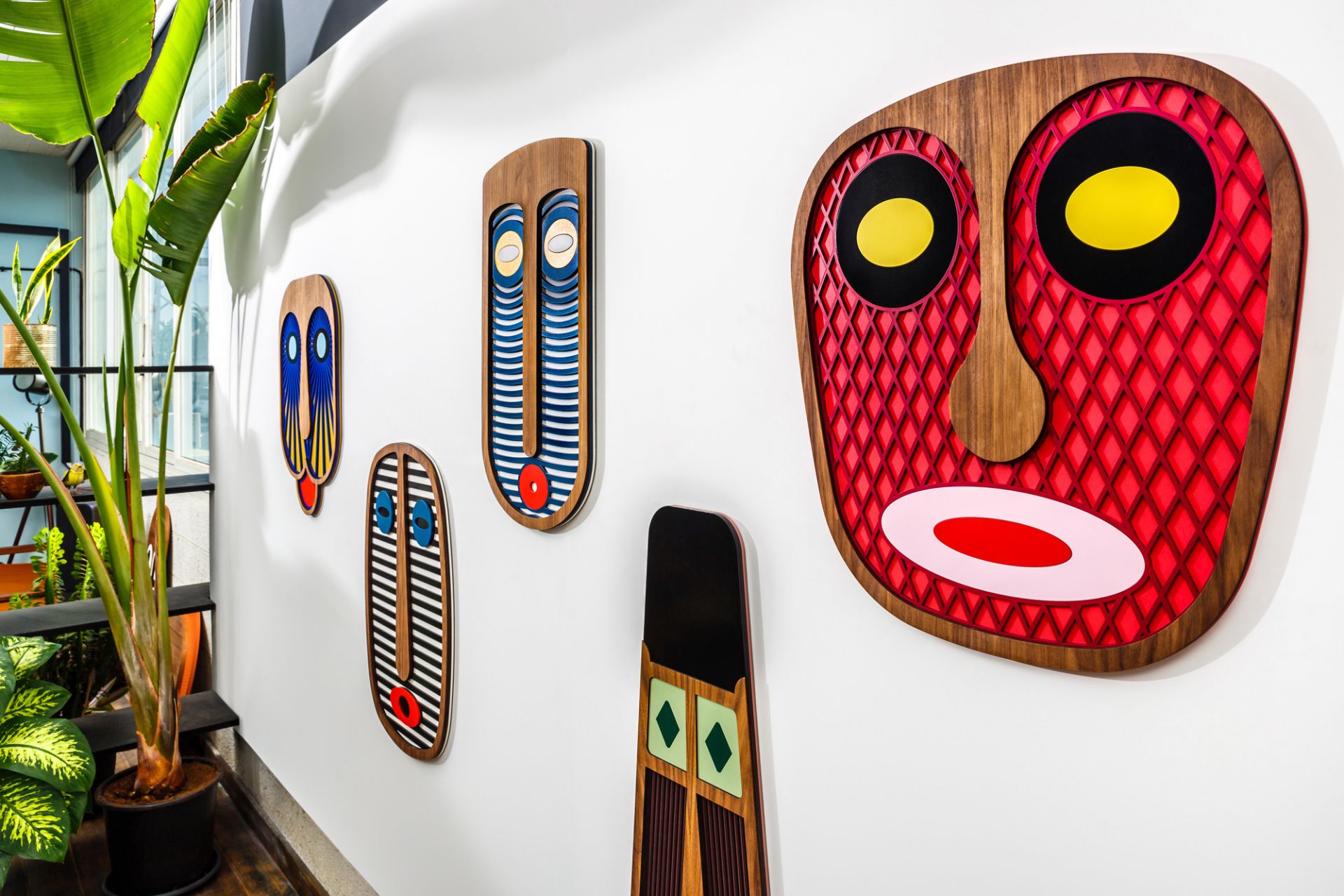 Modern African Mask #10 Medium Wall Decoration Umasqu SINGLE PIECES