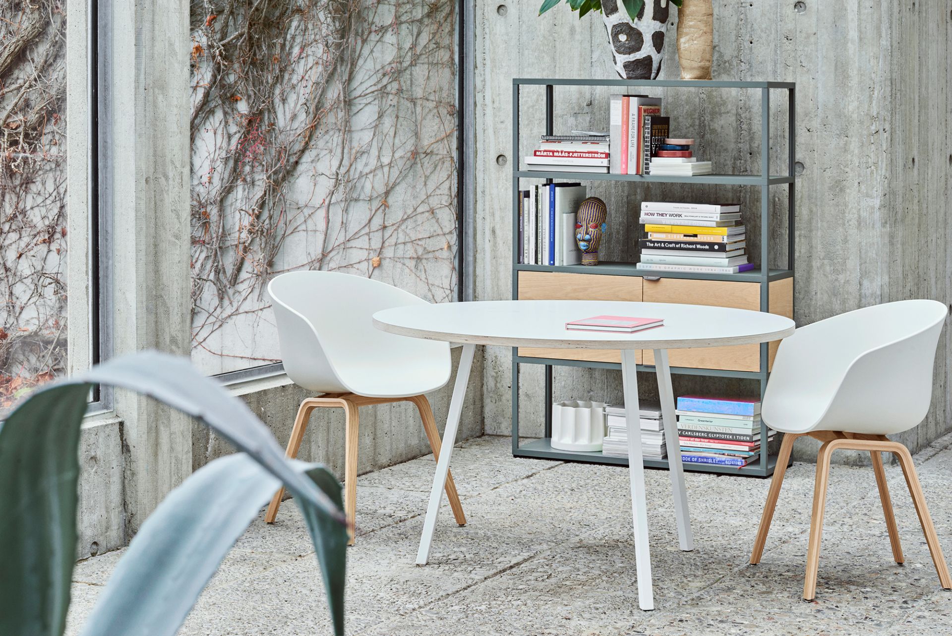About A Chair AAC22 / AAC 22 Water-based varnish/White 10 Hay SINGLE PIECES About A Chair AAC22 / AAC 22 Water-based varnish/White 10 Hay SINGLE PIECES