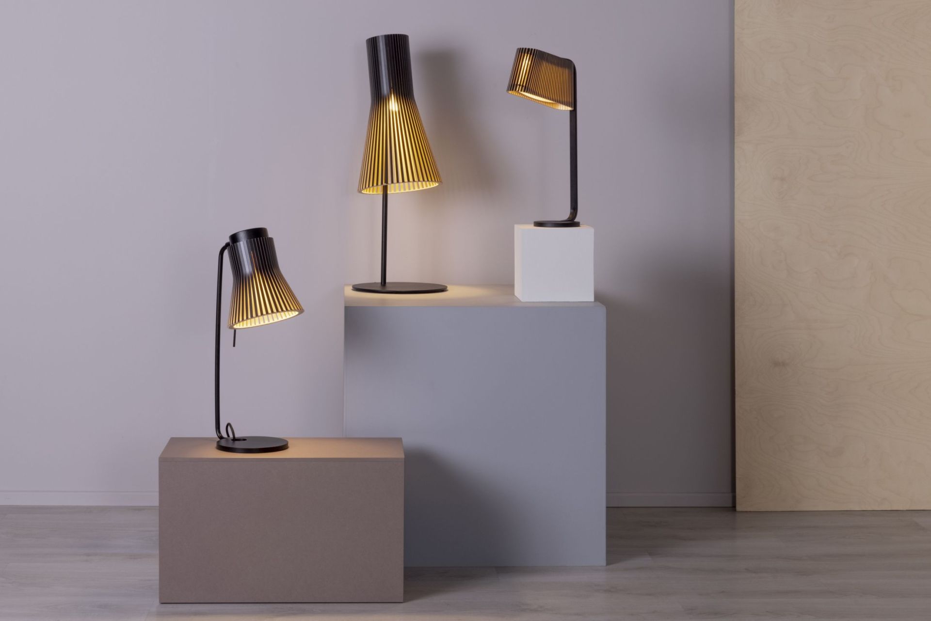 Owalo 7020 Table lamp Secto Design