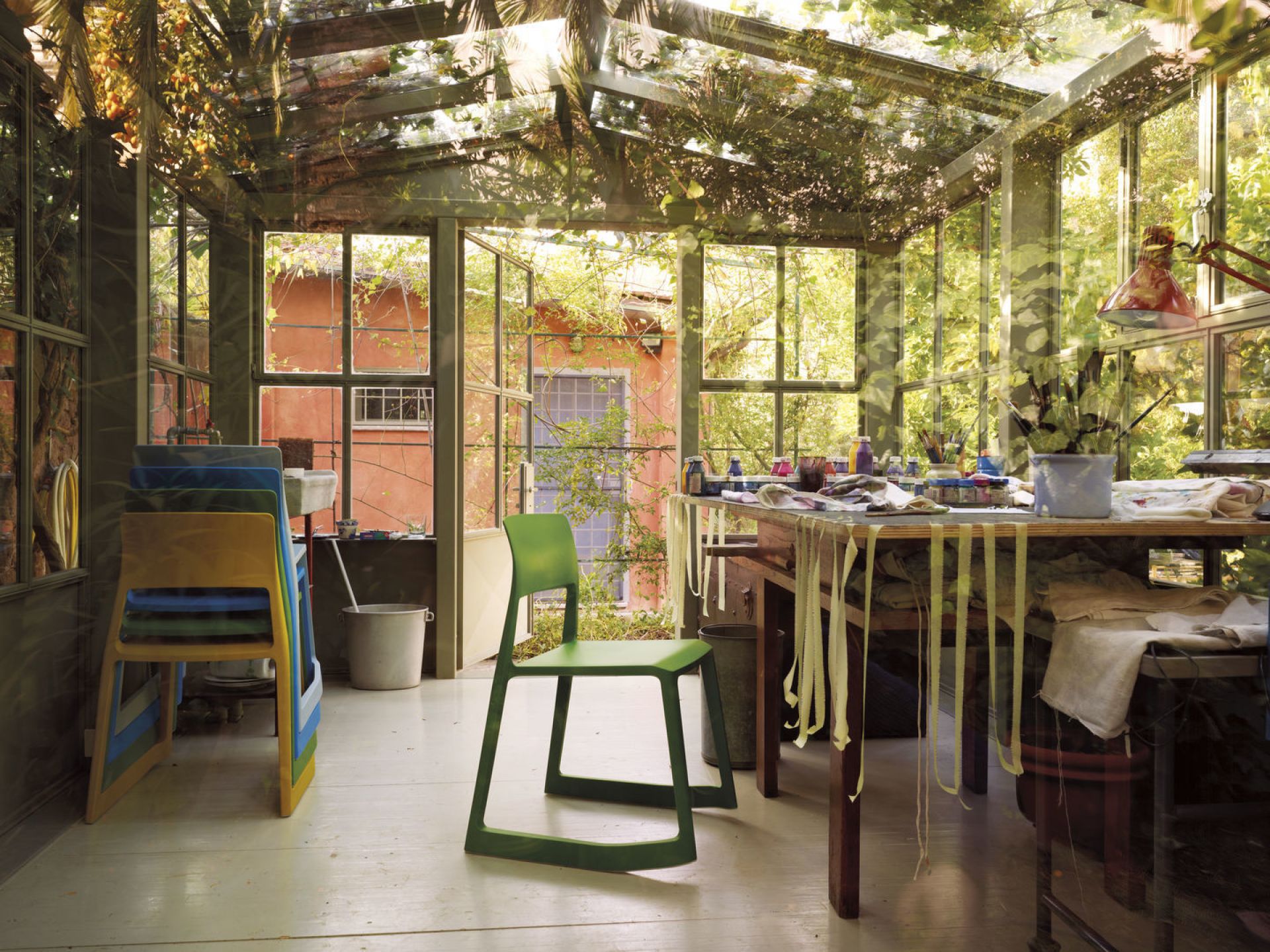Tip Ton RE chair plastic Vitra Coral