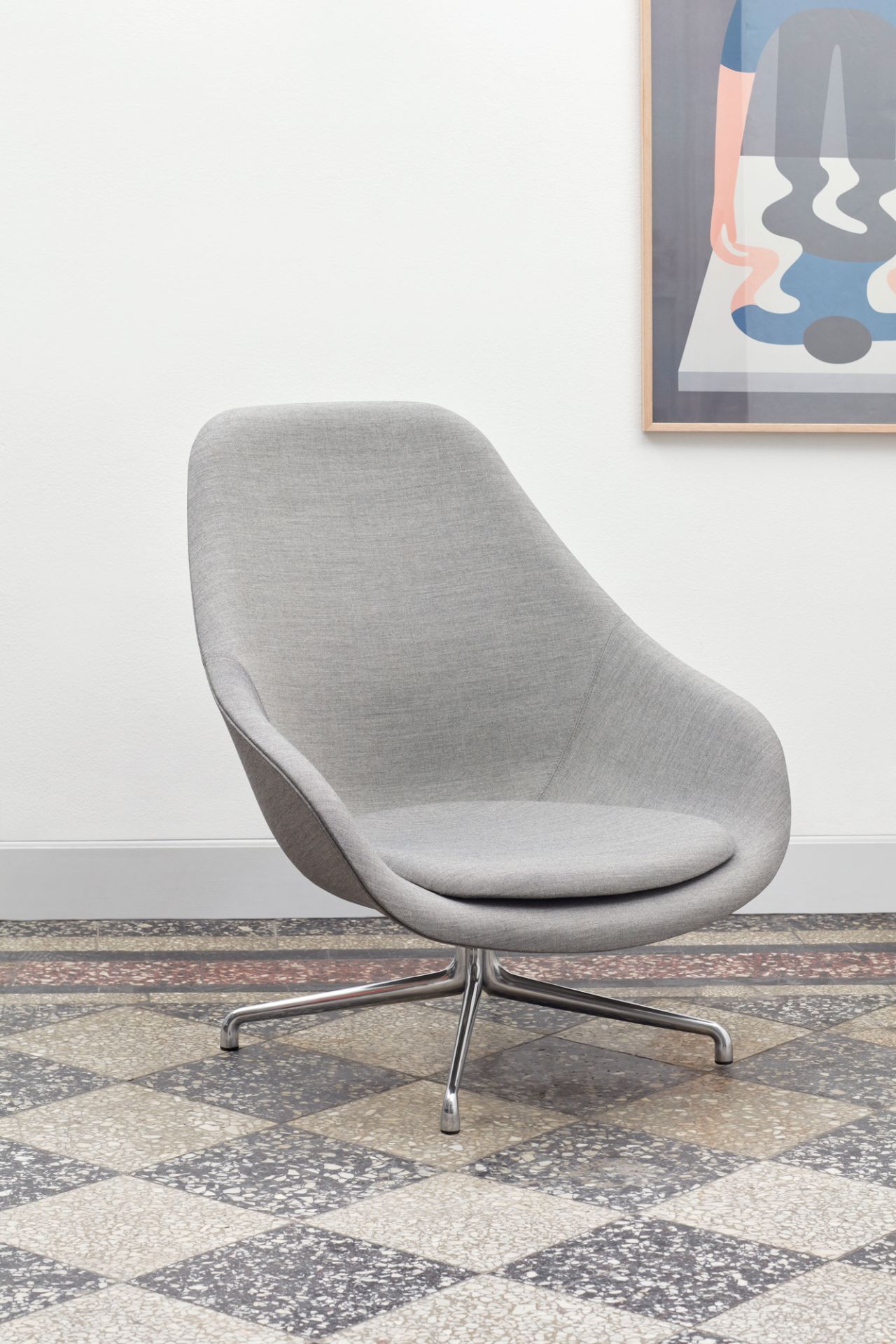 About a Lounge AAL 91 / AAL91 High swivel armchair Hay