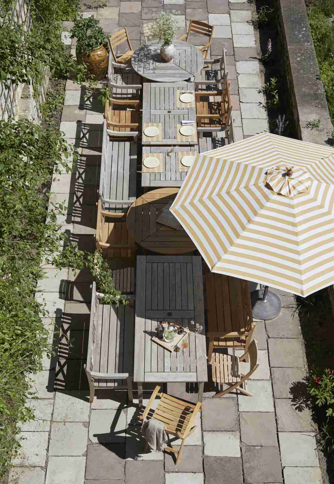 Drachmann Table Outdoor dining table Skagerak by Fritz Hansen 