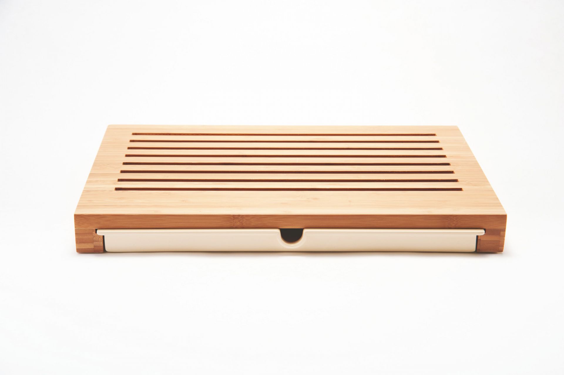 GAG02 Sbriciola bread cutting board Alessi