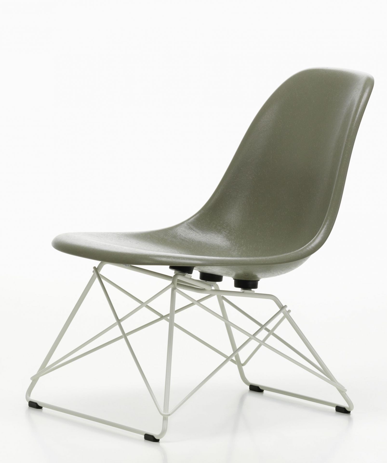 Eames Fibreglass Chair LSR Chair Vitra