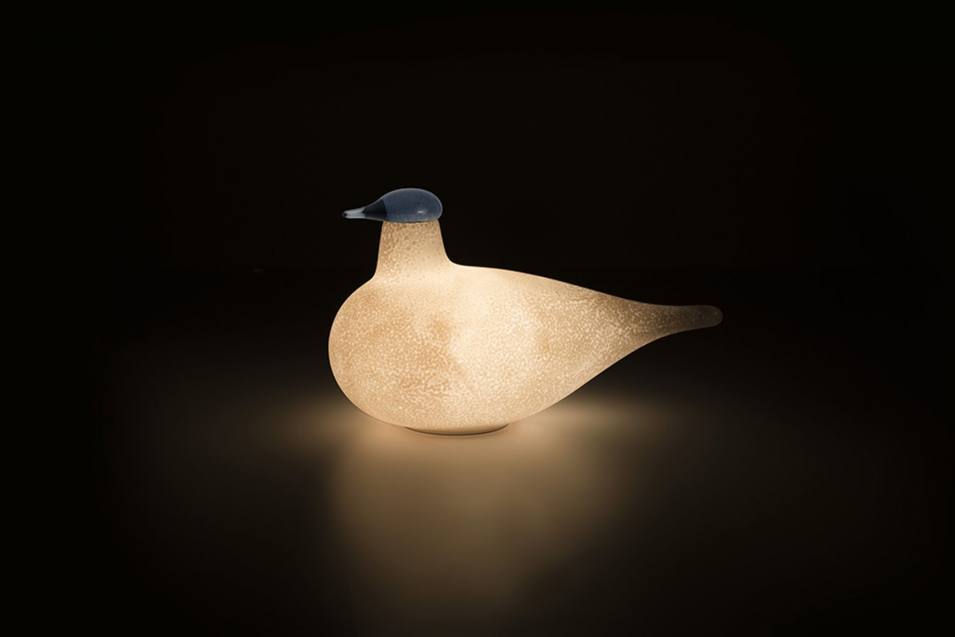 Linnut Kirassi table lighting Magis