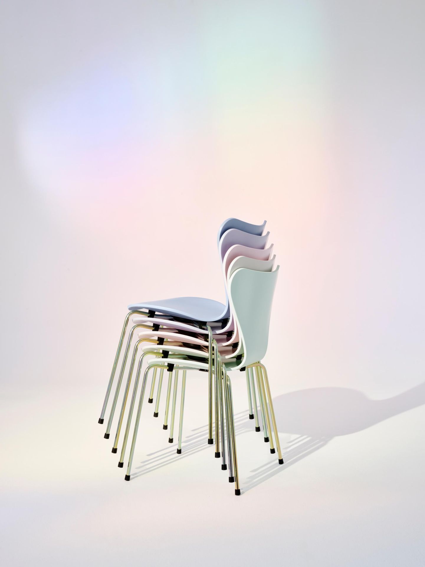 Sevener / Series Chair 3107 Fritz Hansen Ever the Sevener LIMITED EDITION