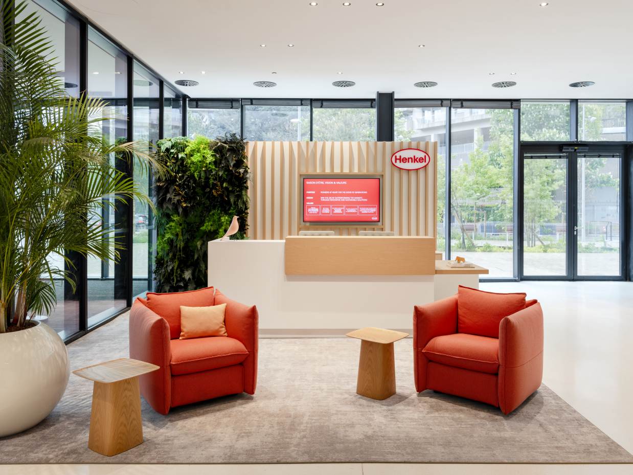 Mariposa Club Armchair Vitra