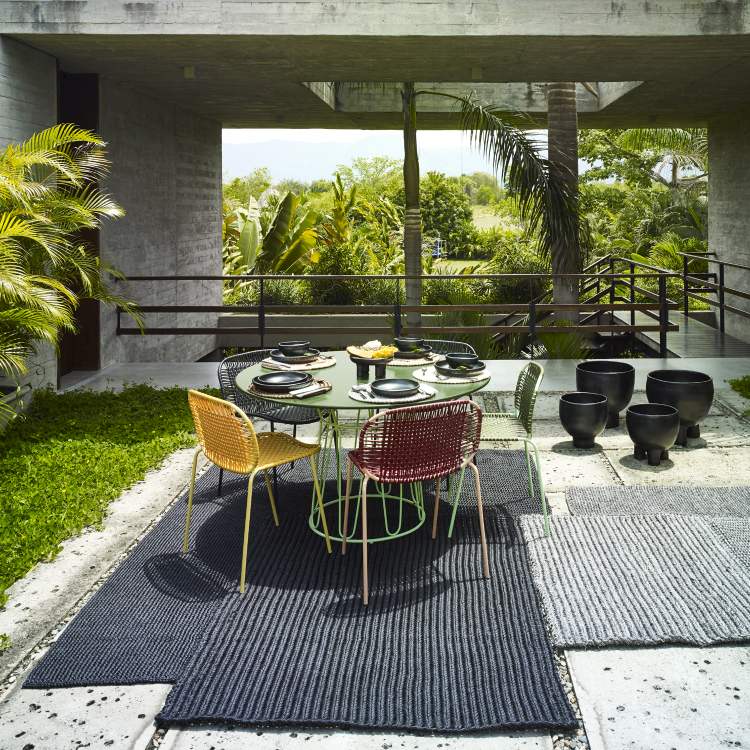 Circo Dining Table Dining table Outdoor ames