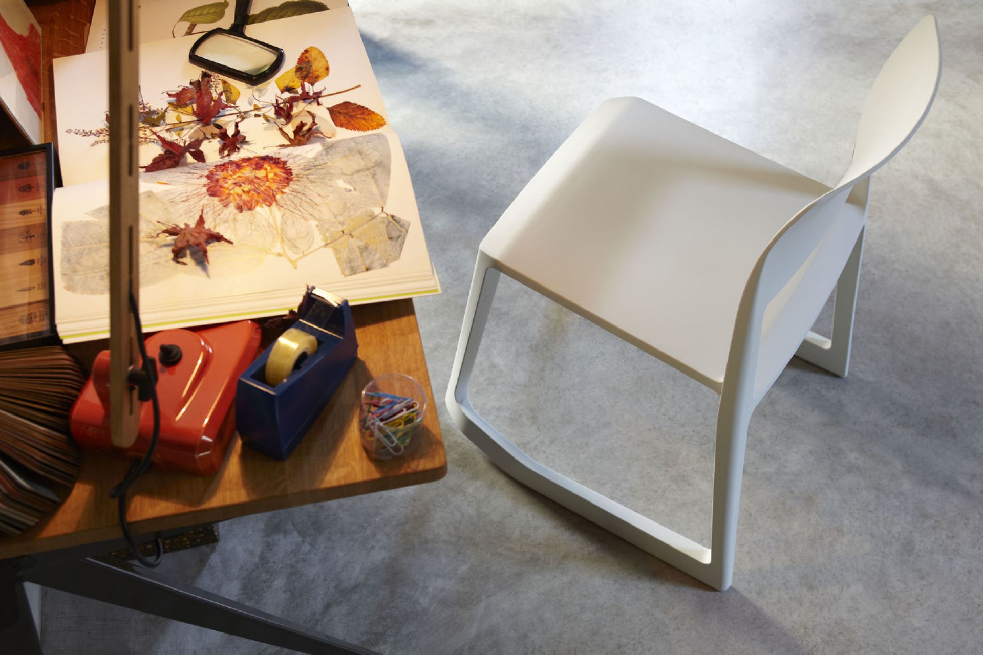 Tip Ton RE chair plastic Vitra Coral