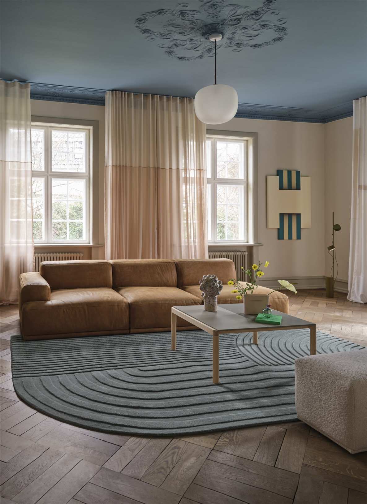 Post Floor Lamp Muuto