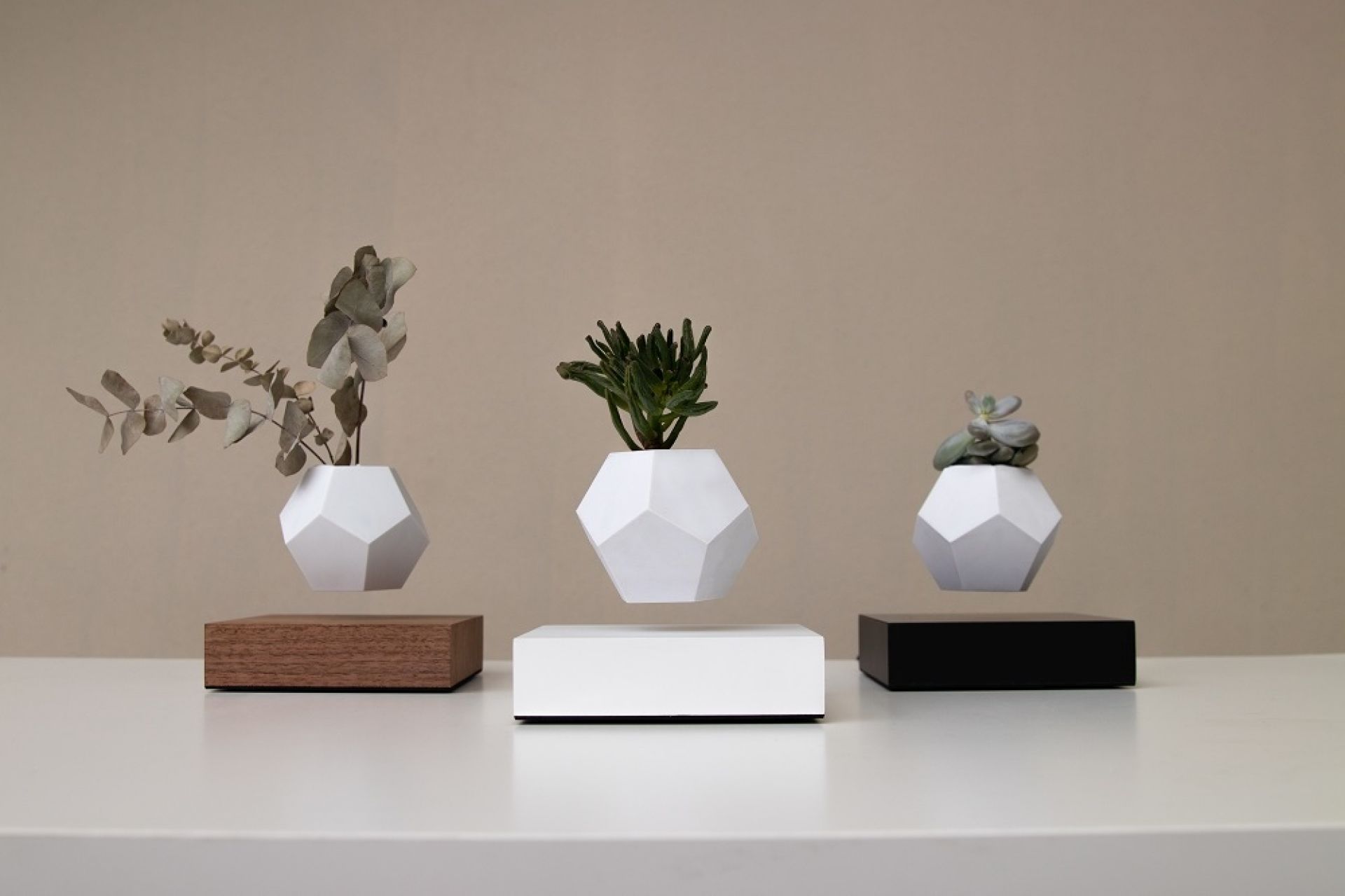 Lyfe floating Vase Klein & More Maple black SINGLE PIECES