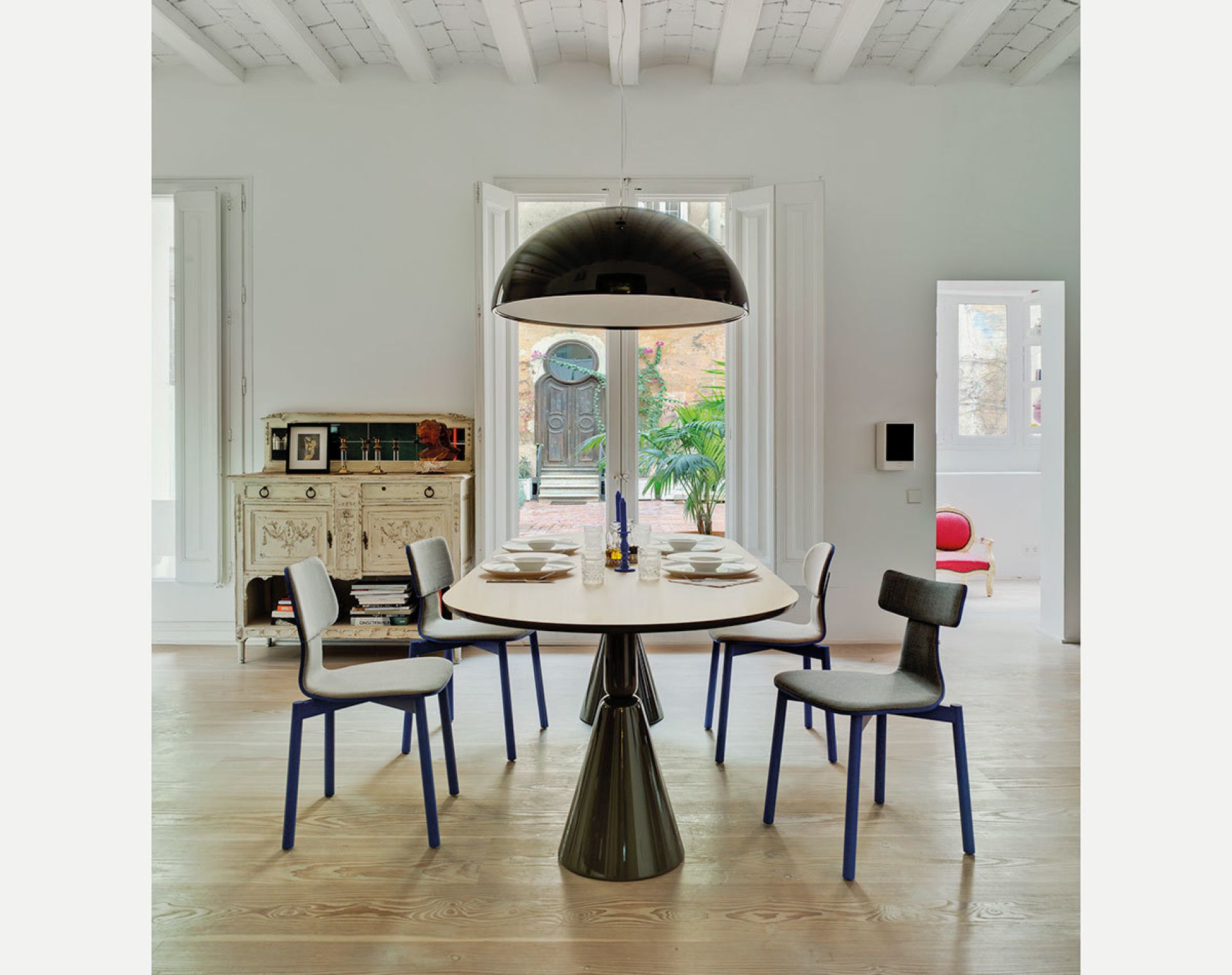 Pion dining table Sancal