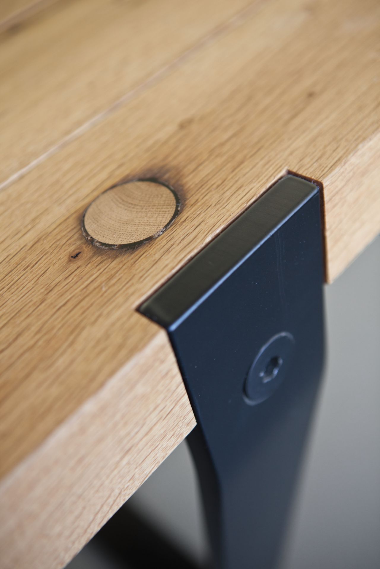 BB 11 Clamp table smoked oak Janua