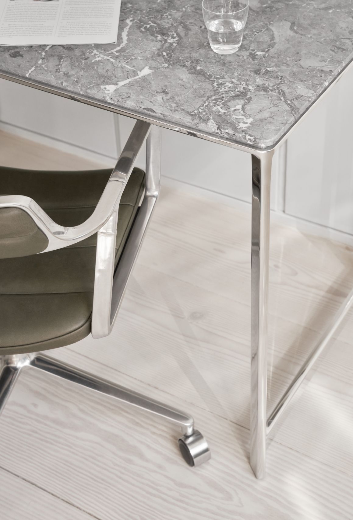430 Studio Desk Vipp
