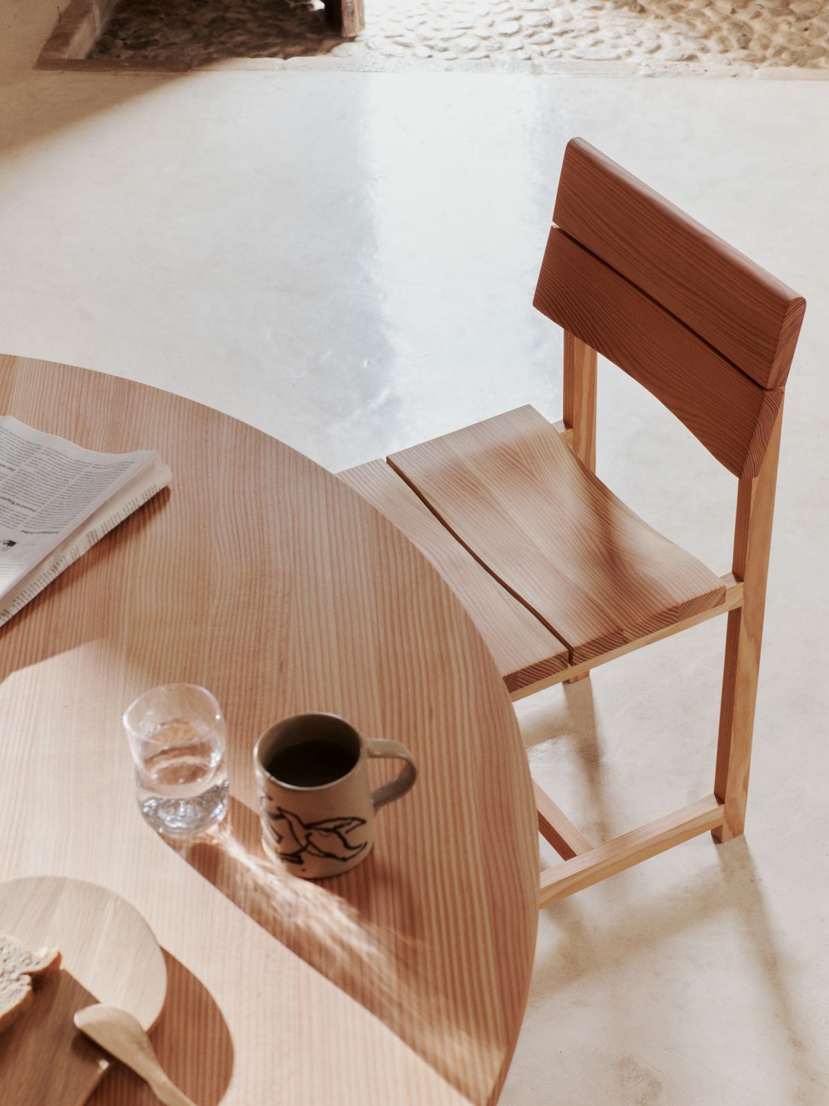 Aukko dining table Ø140cm Ferm Living