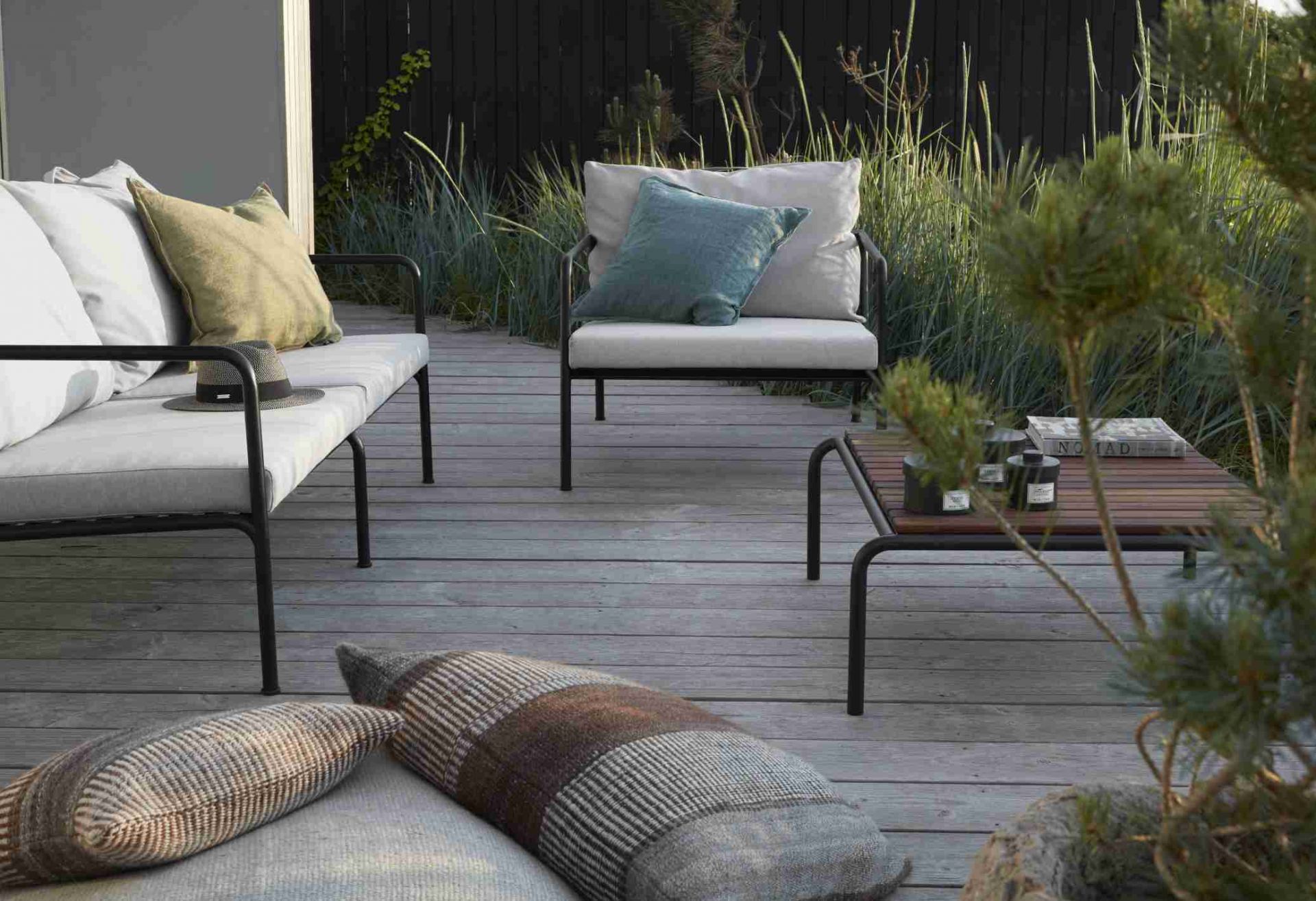 Avon Lounge Table Outdoor Table Houe