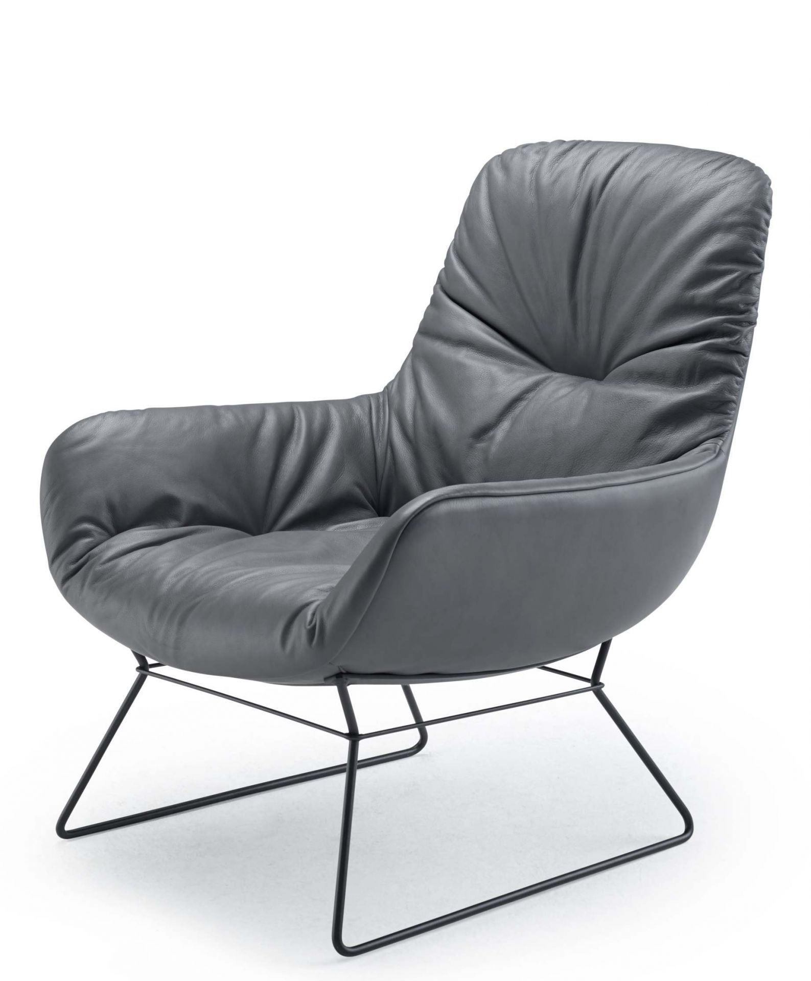 Leya Lounge chair Freifrau Manufaktur