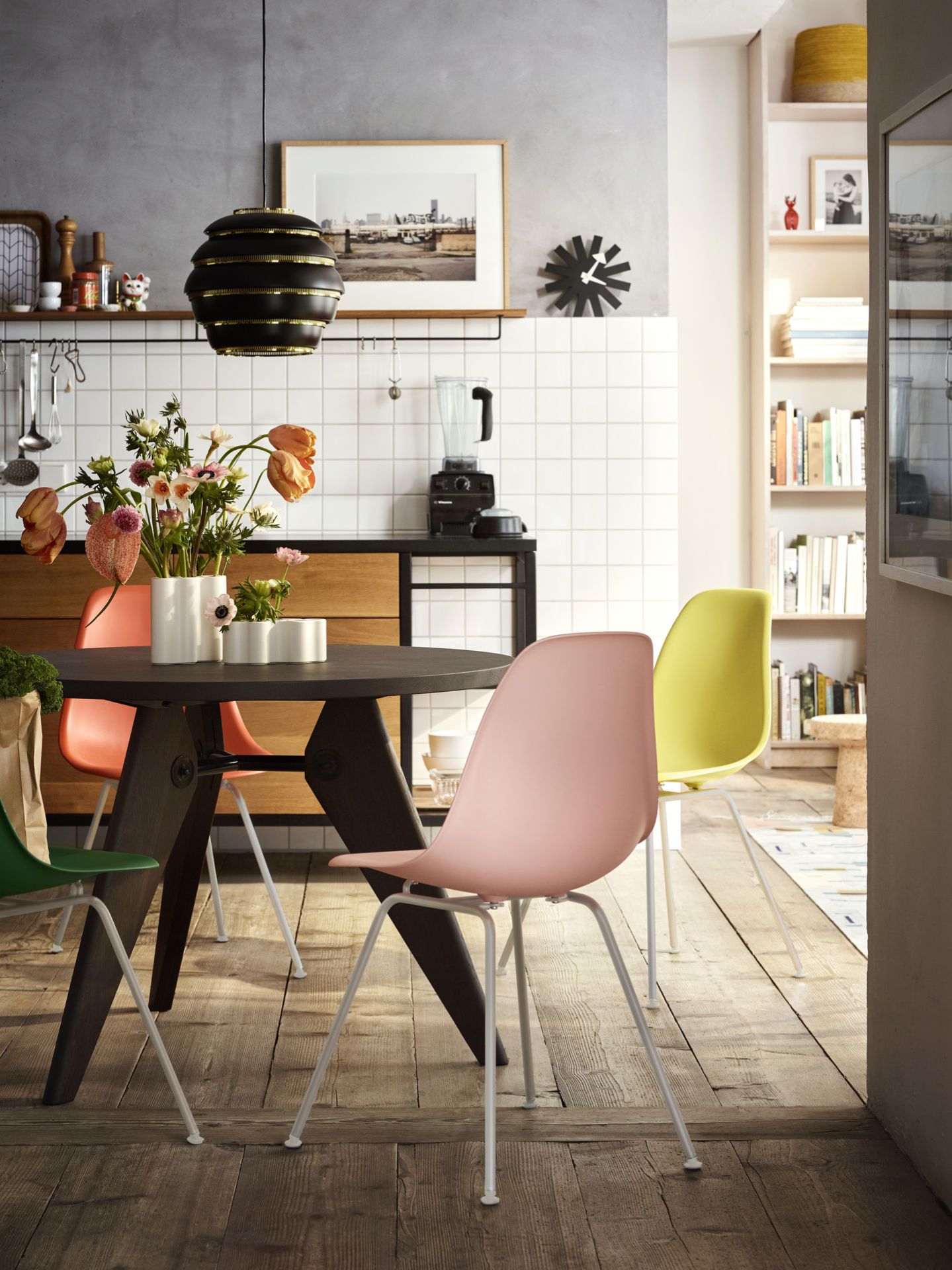 Eames Fibreglass Chair DSX Chair Vitra