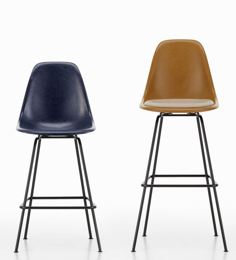 Eames Fibreglass Bar Stool Medium Bar Stool Vitra