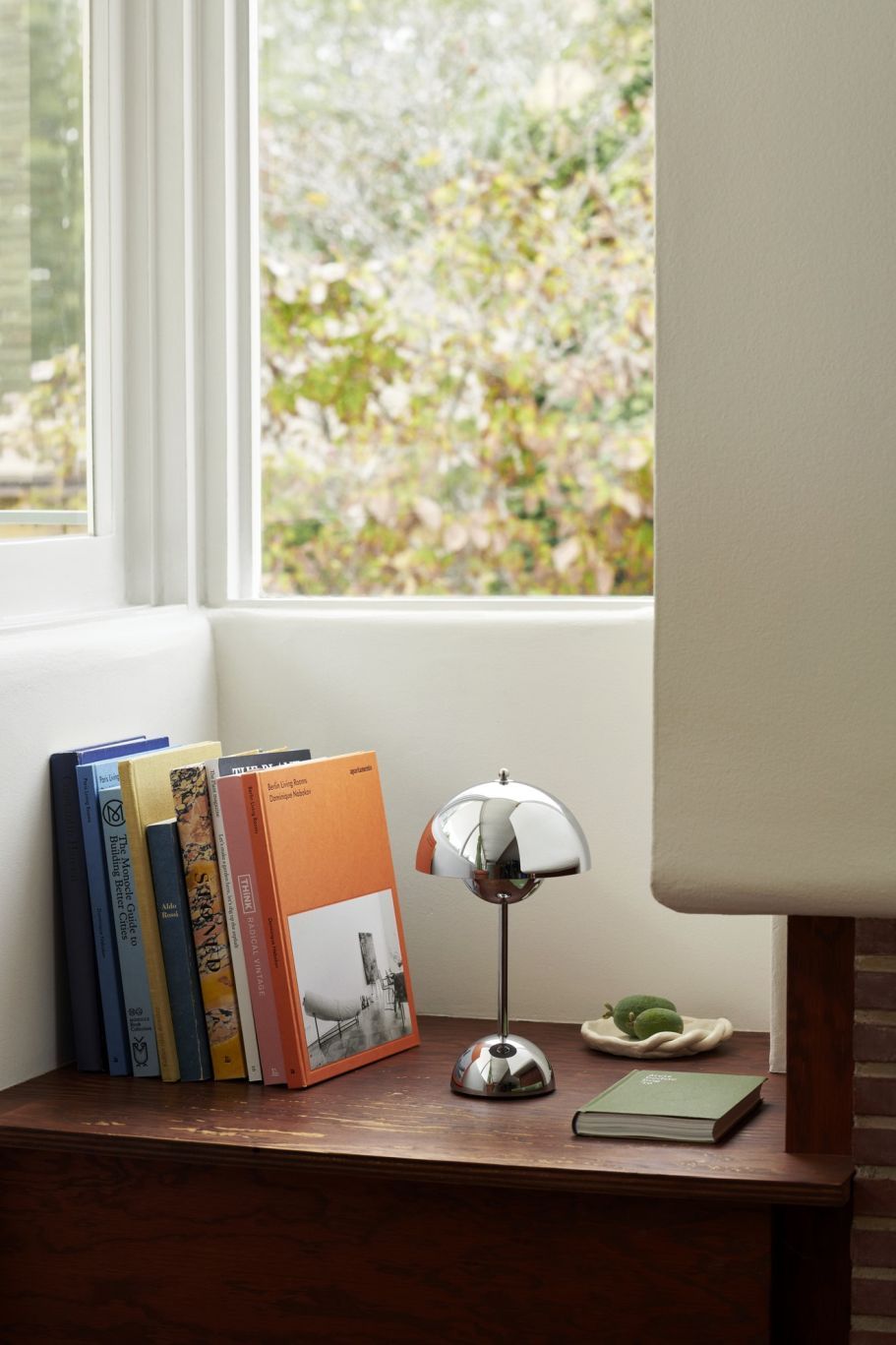 Flowerpot VP9 Portable Battery lamp / Table lamp with USB AndTradition Chrome