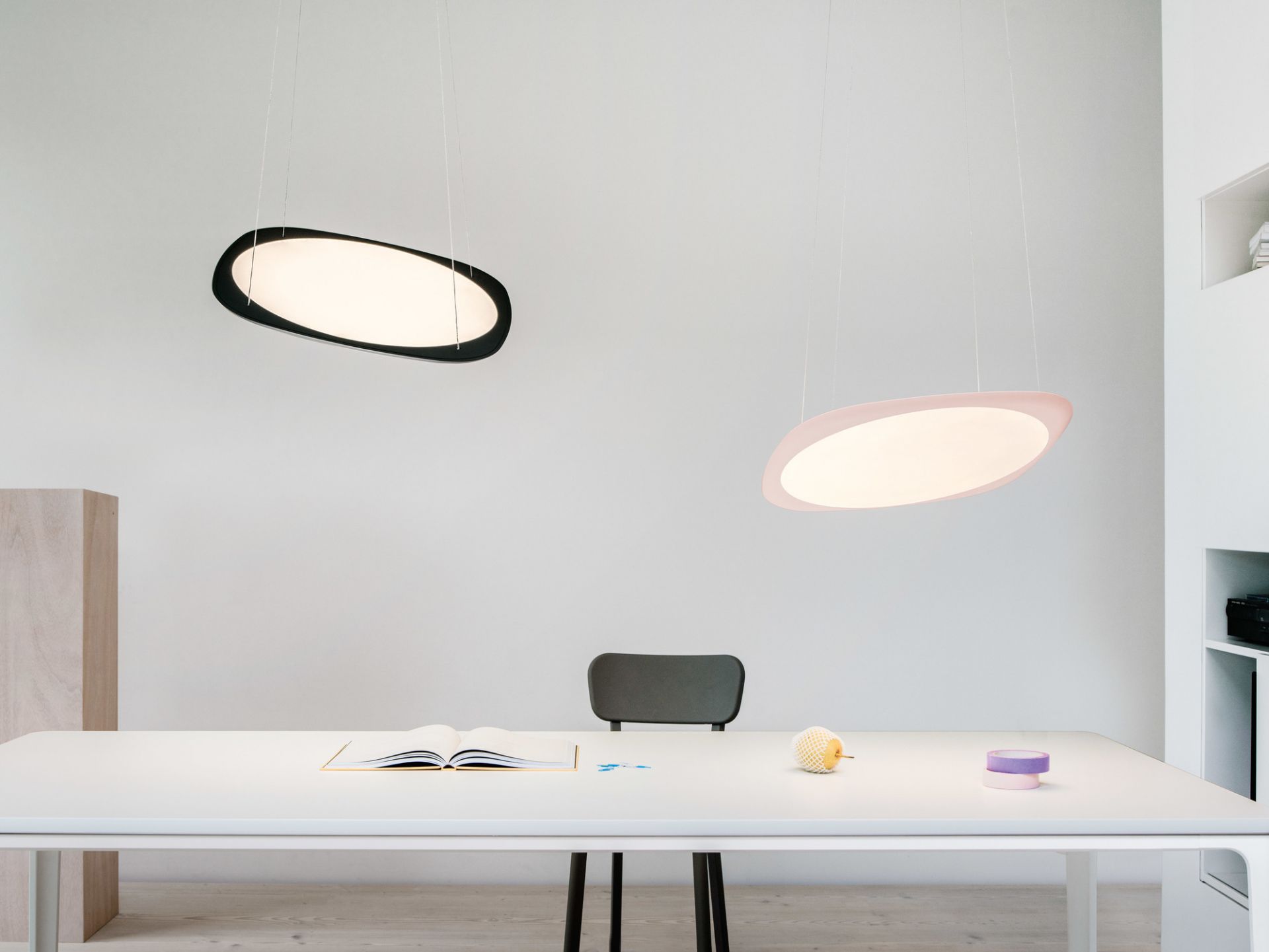 Flying Pendant light Grau