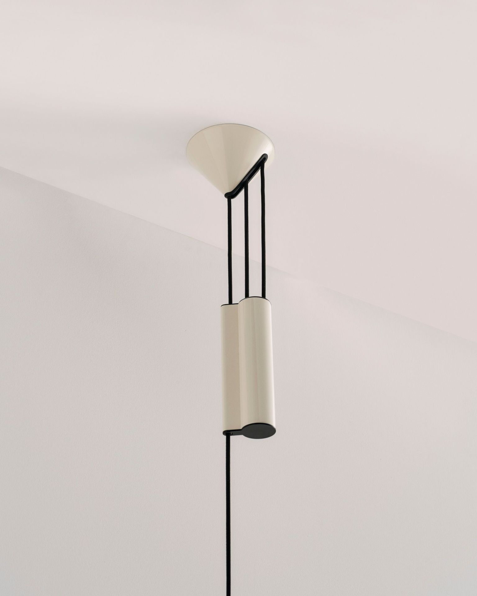 Compass Adjustable Pendant 430 pendant light Hay