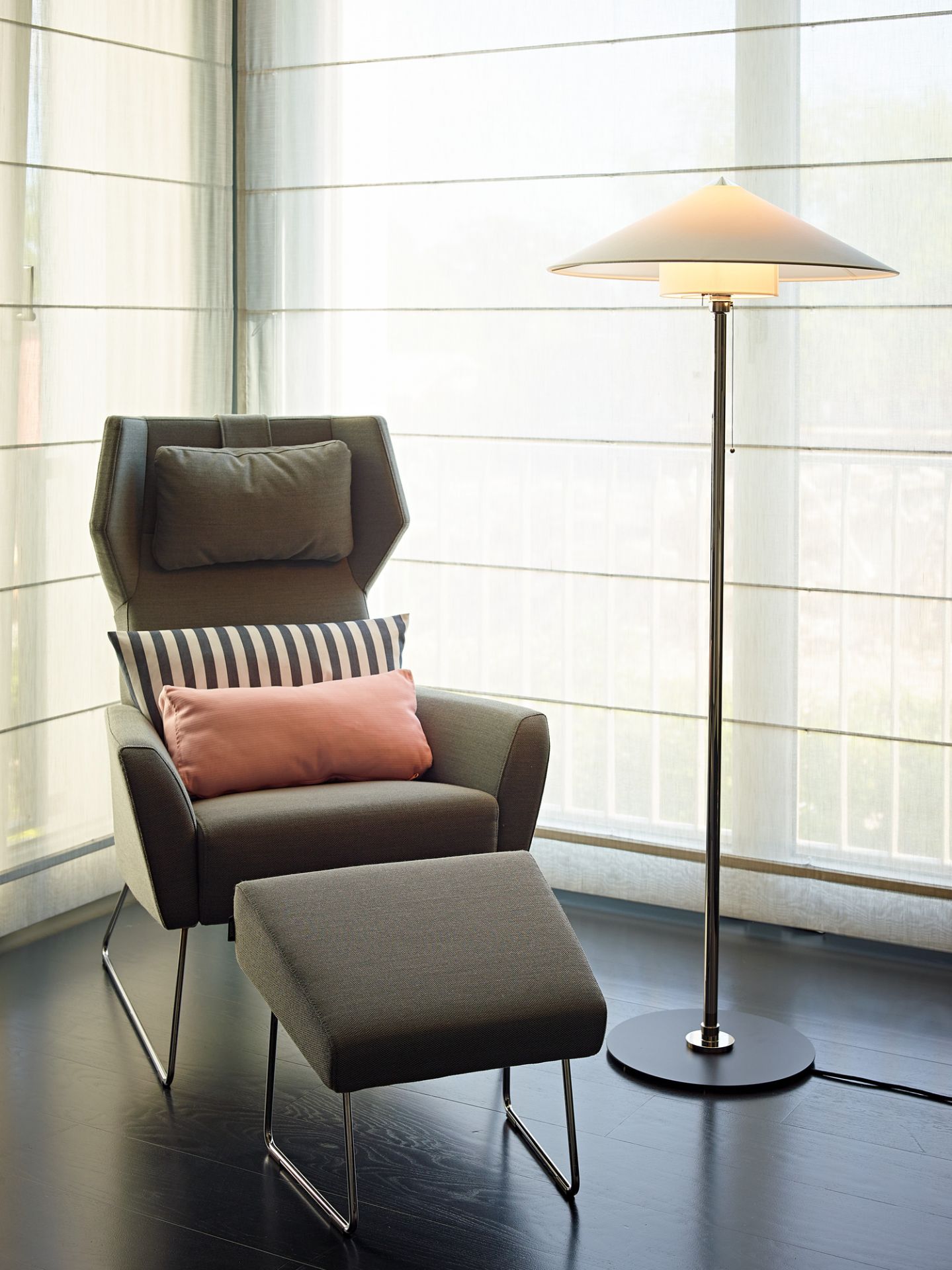 Wagenfeld WSTL 30 Floor Lamp Tecnolumen