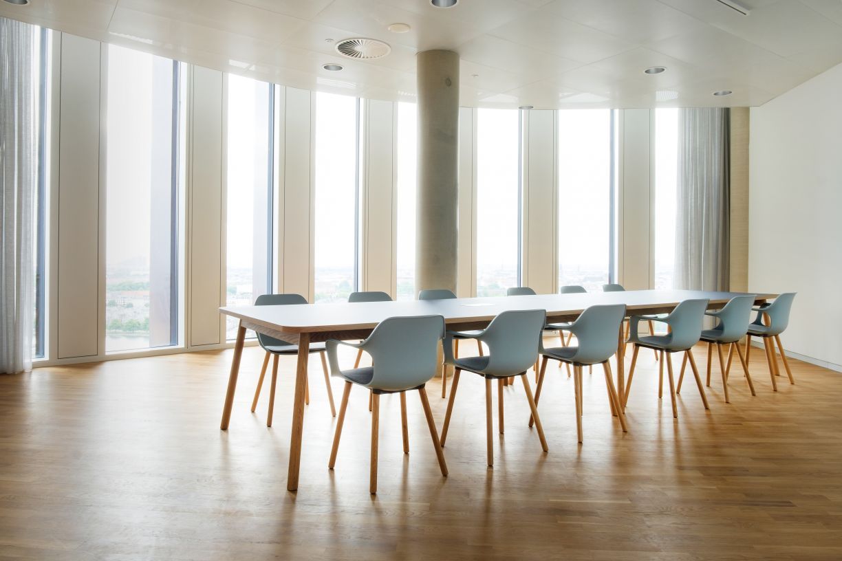 Hal RE Wood Chair Vitra