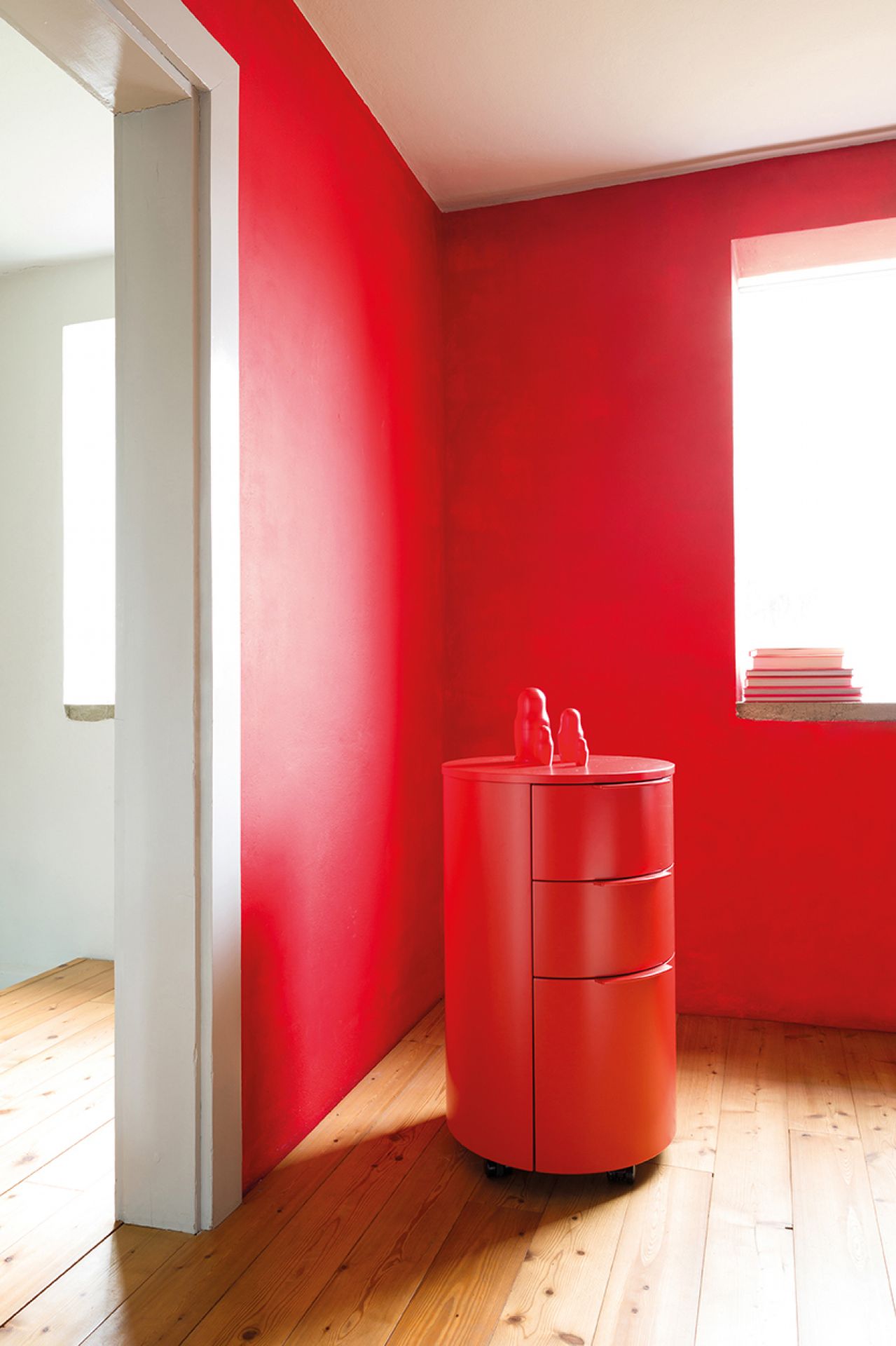 Conga Circular dresser H 74 cm with 4 Drawers Schönbuch