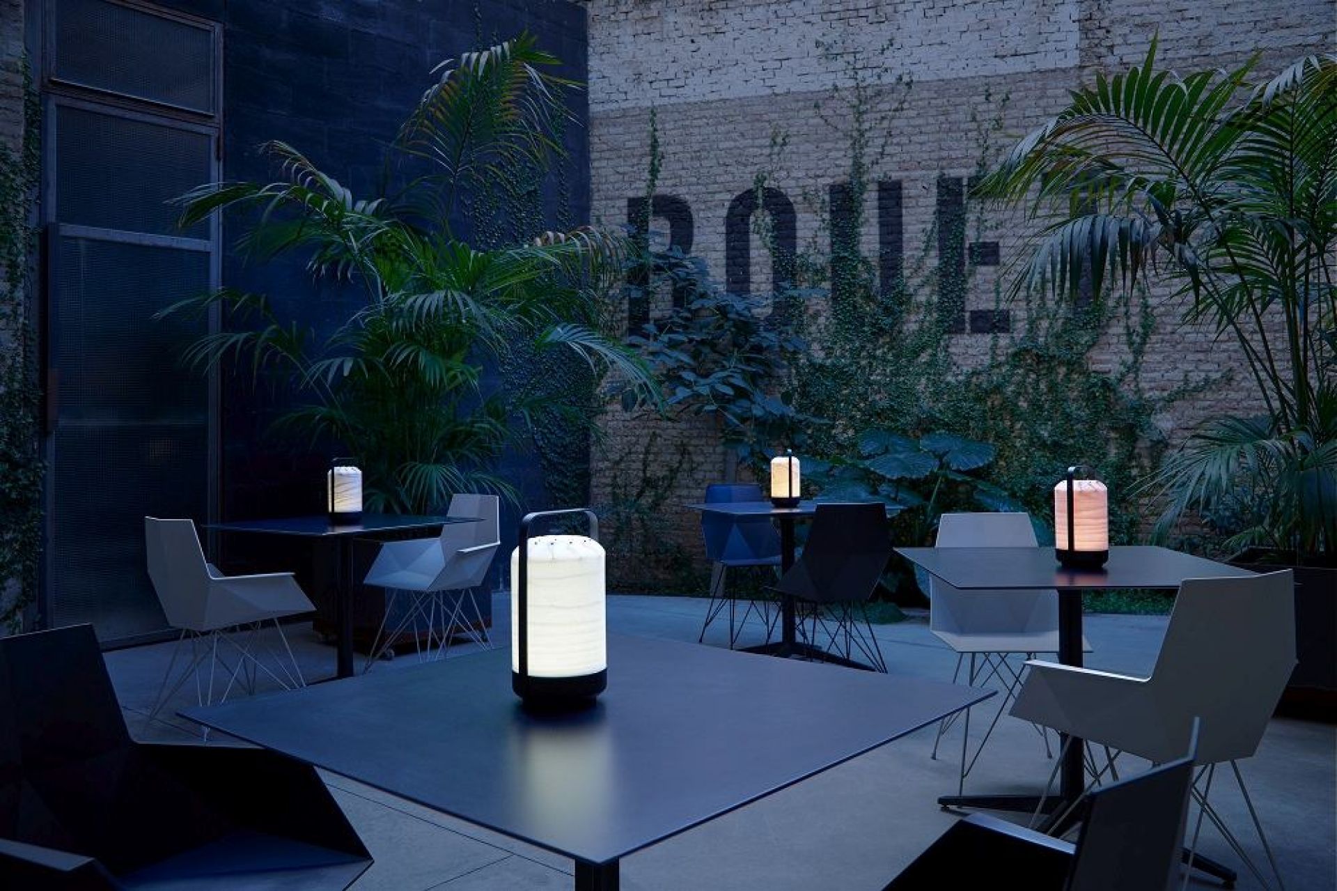Chou Mini LED Battery lamp / Table lamp with USB LZF Lamps