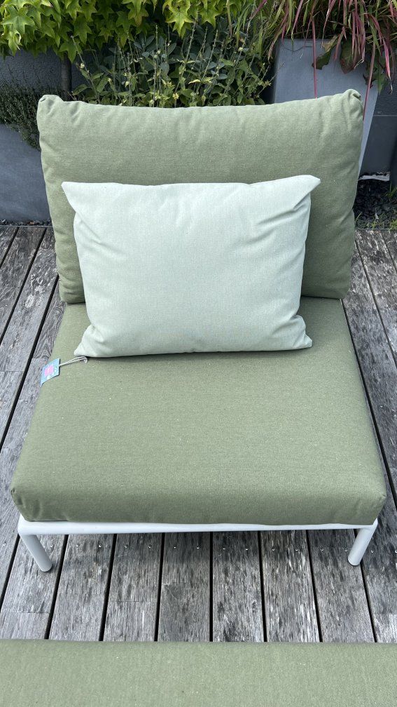 Level 2 Lounge Combination Outdoor Houe EXHIBITION PIECE