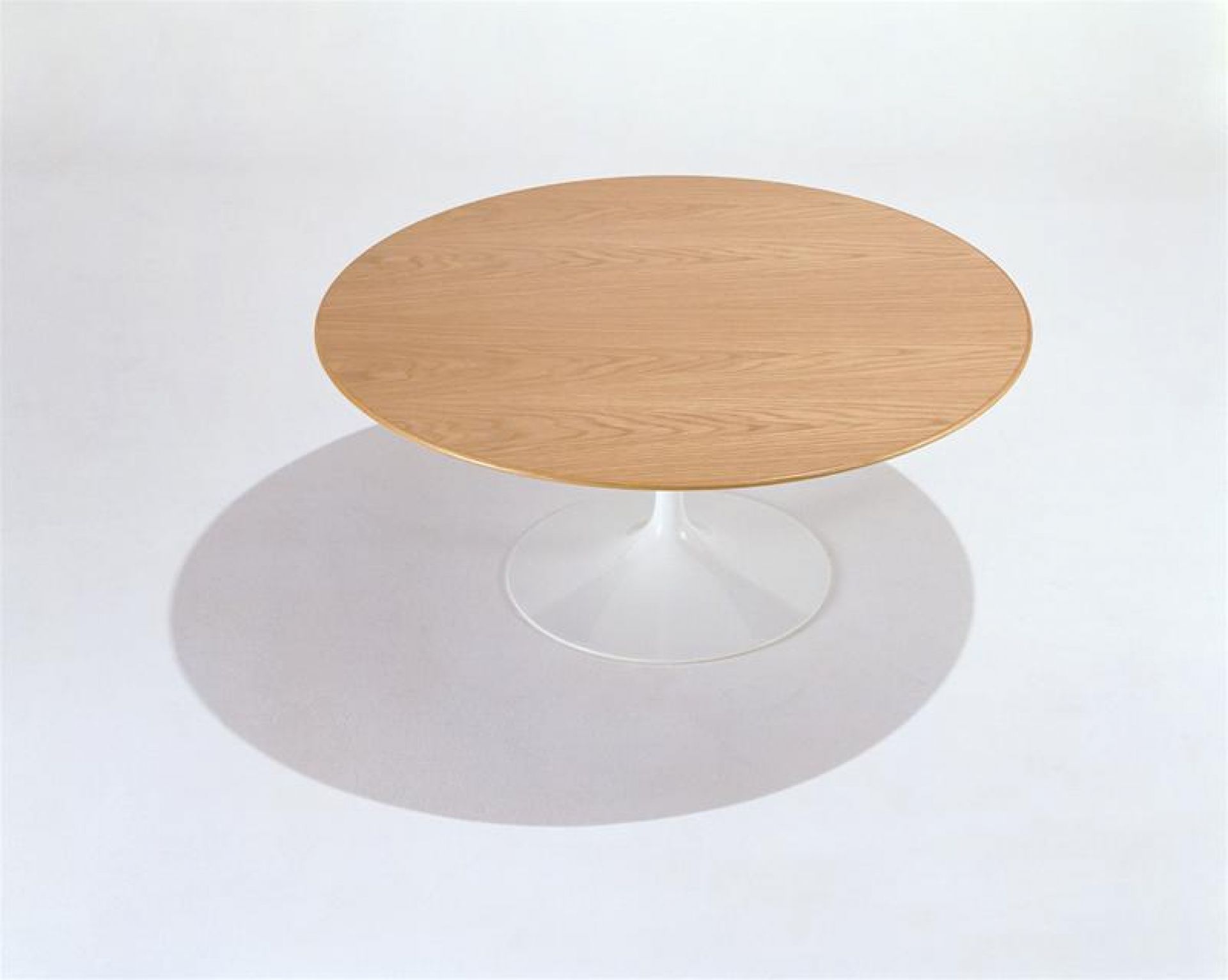 Saarinen Dining Table Round Knoll International