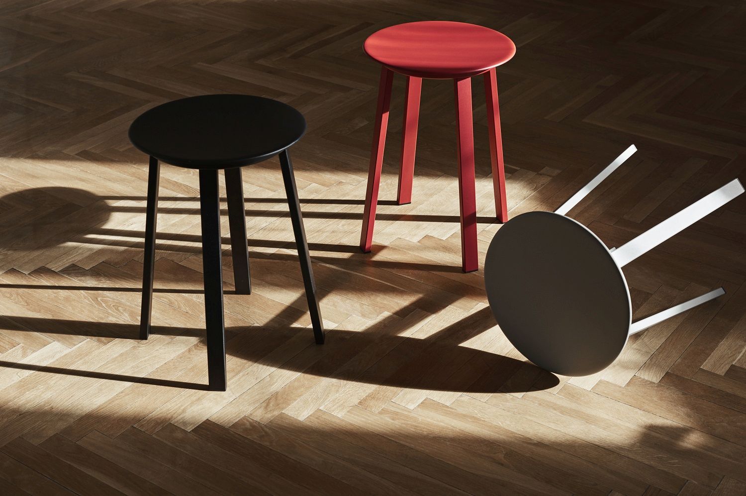Revolver Stool Hay