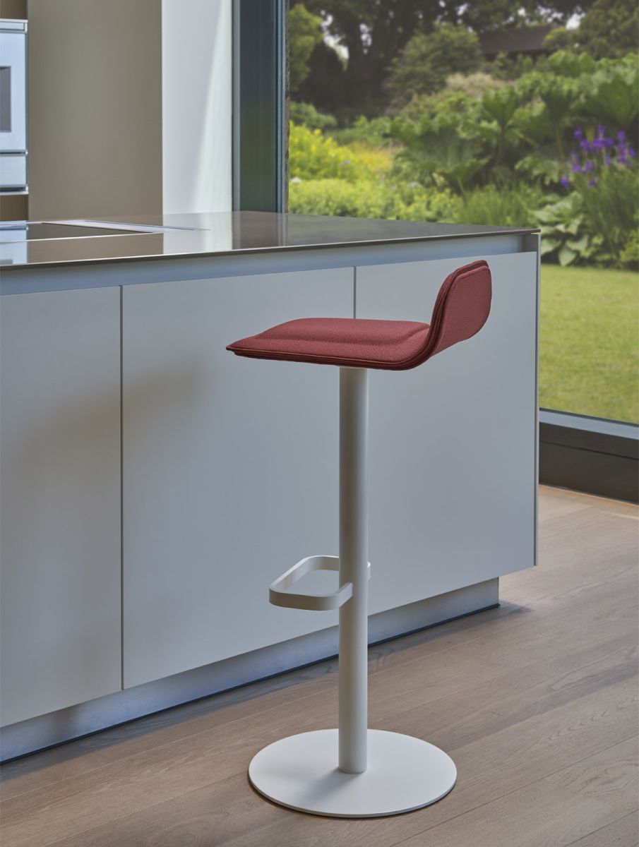 Dave Bar Stool White with Seat Cushion in Wine Red Moree