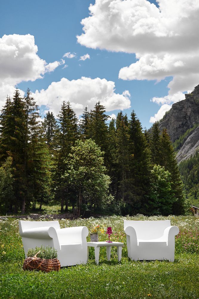 Bubble Club table Outdoor Kartell